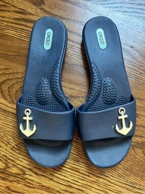 OKA b. Navy Nautical Anchor Slide Sandals, M/L